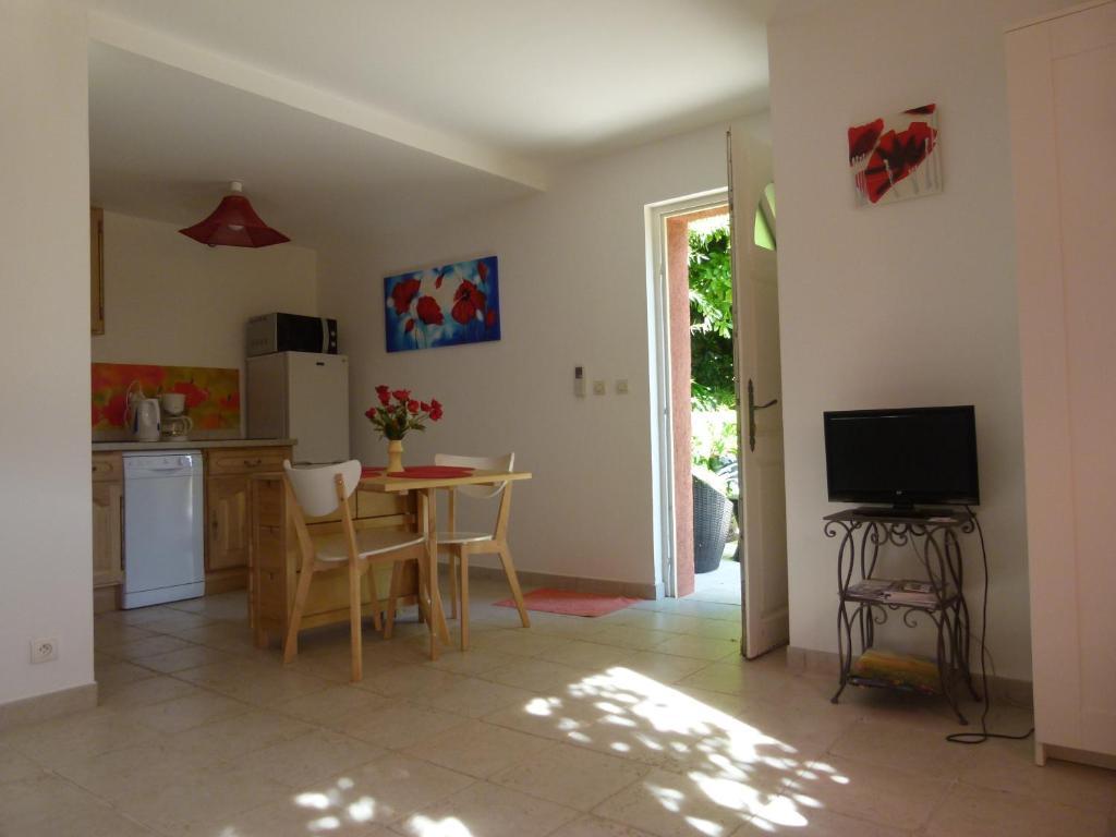Apartmán Soleil Rouge Les Adrets-de-l'Esterel Pokoj fotografie